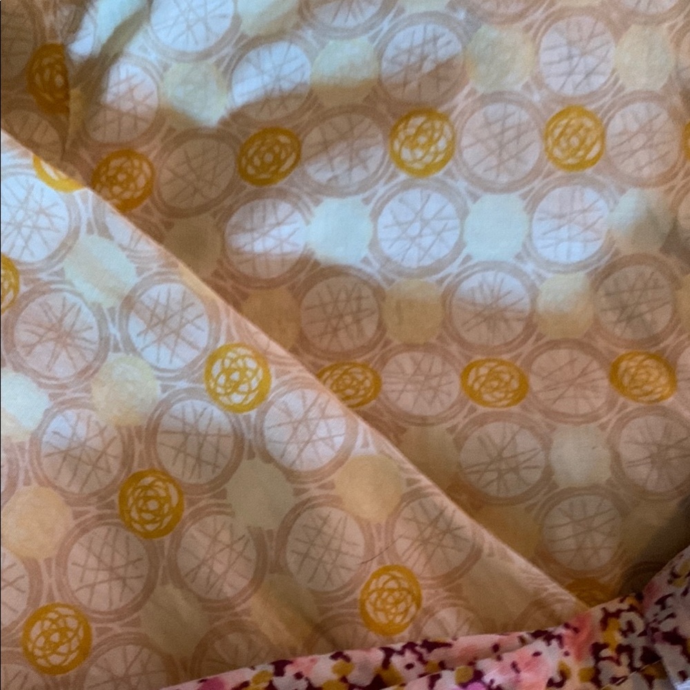 Floral Patterned Women’s Shirt Set - Picture 4 of 7